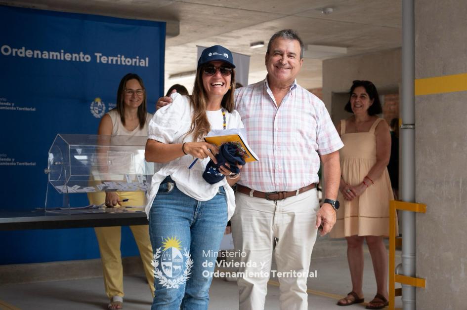 La Blanqueada recibe 54 nuevas familias La Blanqueada recibe 54 nuevas familias