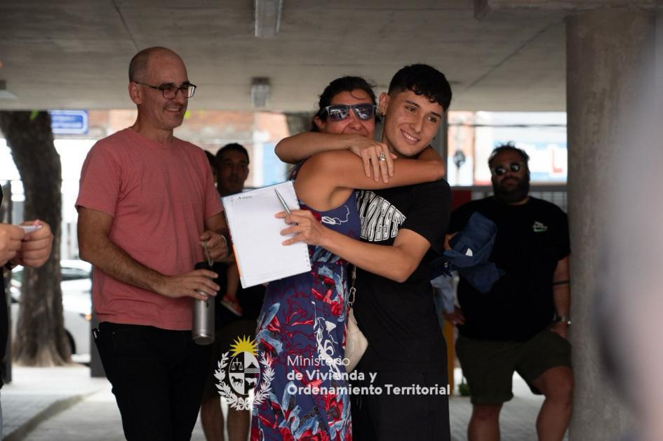 La Blanqueada recibe 54 nuevas familias La Blanqueada recibe 54 nuevas familiasLa Blanqueada recibe 54 nuevas familias
