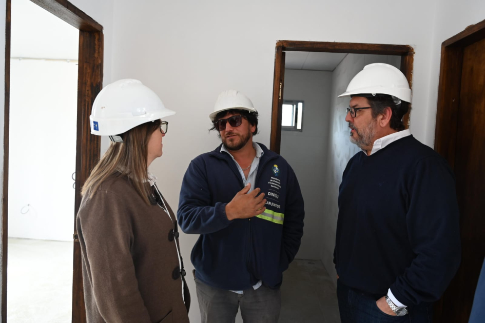 La Ministra de Vivienda se reunió con el Intendente de Río Negro para territorializar las propuestas La Ministra de Vivienda se reunió con el Intendente de Río Negro para territorializar las propuestas