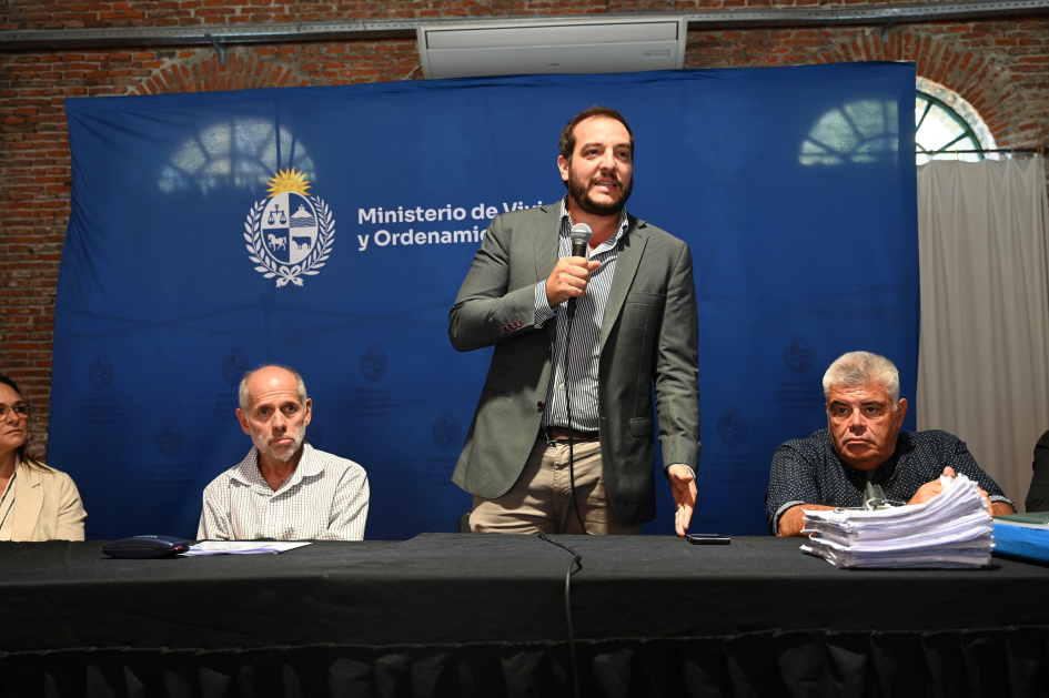 Luego de 20 años, 160 Familias de Colonia recibieron los títulos de su vivienda