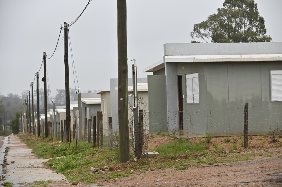 MVOT entregó 28 viviendas en Treinta y Tres con una inversión de 90$ millones