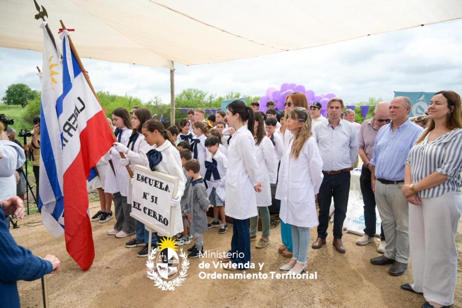 Mevir entregó 19 viviendas en Cerro Carmelo