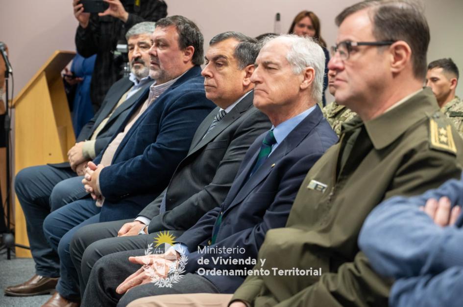 Militares en asentamientos podrán acceder a una vivienda en el marco del Plan Avanzar Militares en asentamientos podrán acceder a una vivienda en el marco del Plan Avanzar