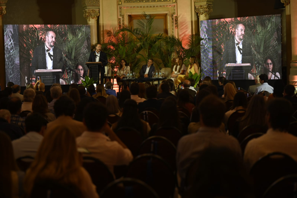 Ministro interino anunció plan para repoblar áreas centrales