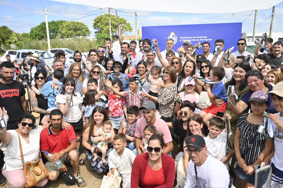 Mvot y Mevir entregan viviendas en San Bautista