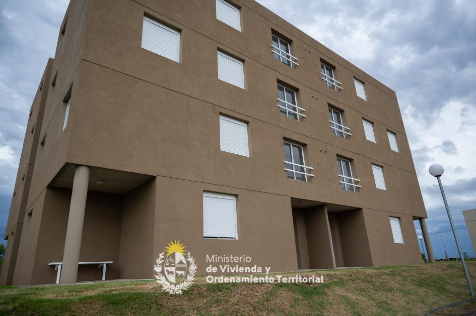 Entrega edificio de Colonia Entrega edificio de Colonia