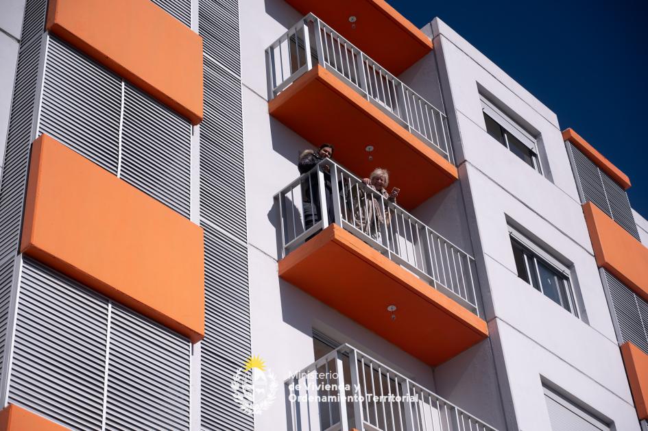 30 jubilados y pensionistas de Canelones recibieron su vivienda