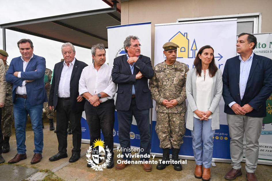 Nuevas viviendas para personal del Ministerio de Defensa en Colonia Nuevas viviendas para personal del Ministerio de Defensa en Colonia