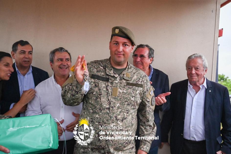 Nuevas viviendas para personal del Ministerio de Defensa en Colonia Nuevas viviendas para personal del Ministerio de Defensa en Colonia