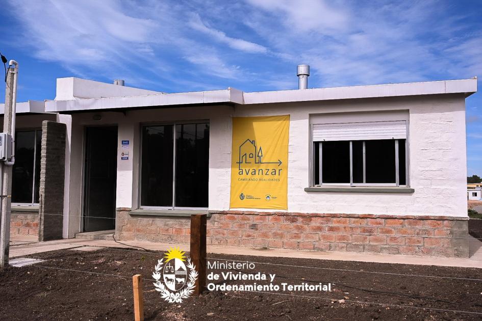 Plan Avanzar entregó 45 soluciones habitaciones en Fray Bentos 