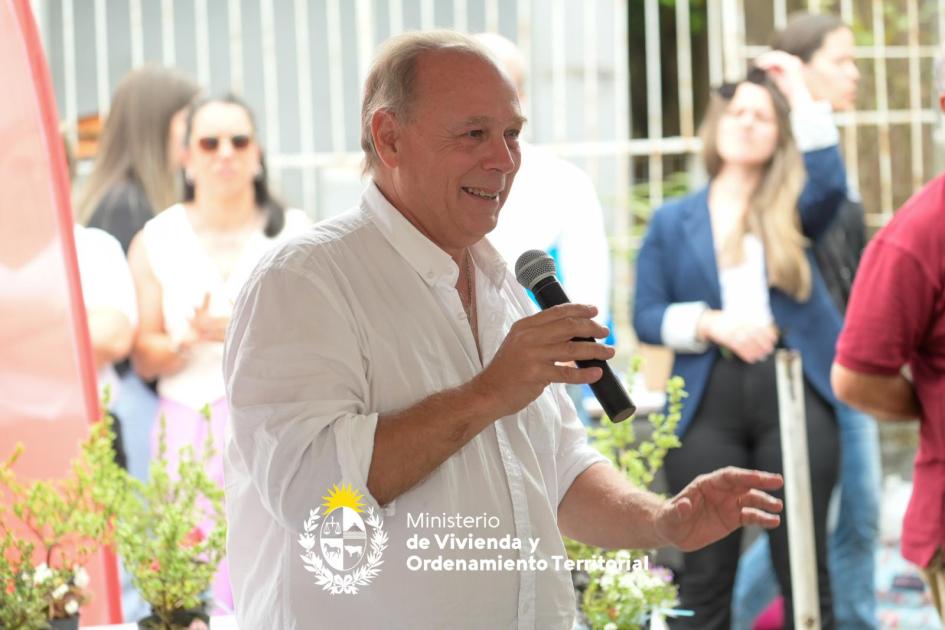 Plan Avanzar entregó viviendas para 18 familias de Rivera Plan Avanzar entregó viviendas para 18 familias de Rivera