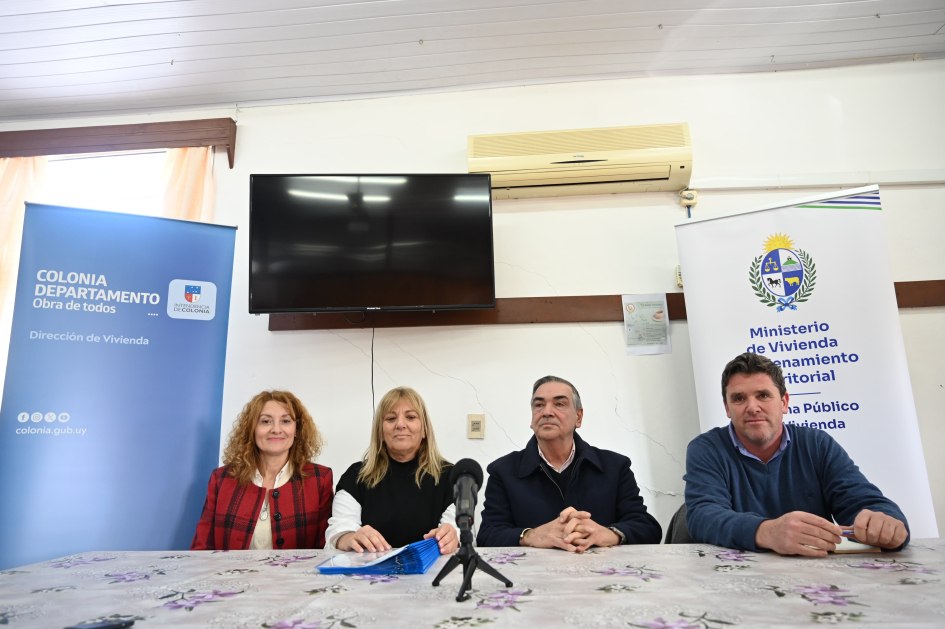 Entrega de préstamos del Programa de Rehabilitación Urbana Entrega de préstamos del Programa de Rehabilitación Urbana