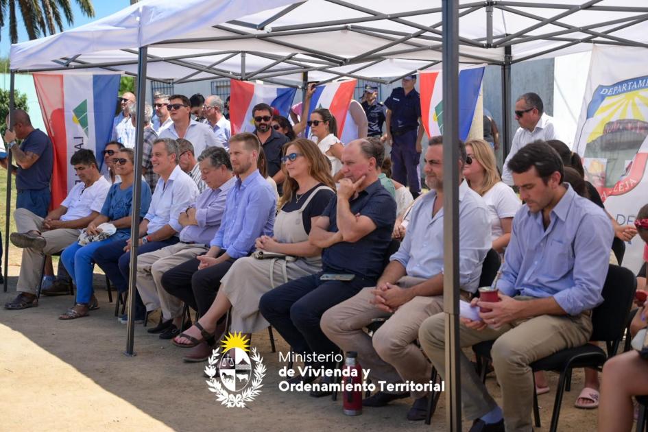 La intervención fue ejecutada en conjunto por el MVOT y la Intendencia de Lavalleja, con la colabora La intervención fue ejecutada en conjunto por el MVOT y la Intendencia de Lavalleja, con la colabora