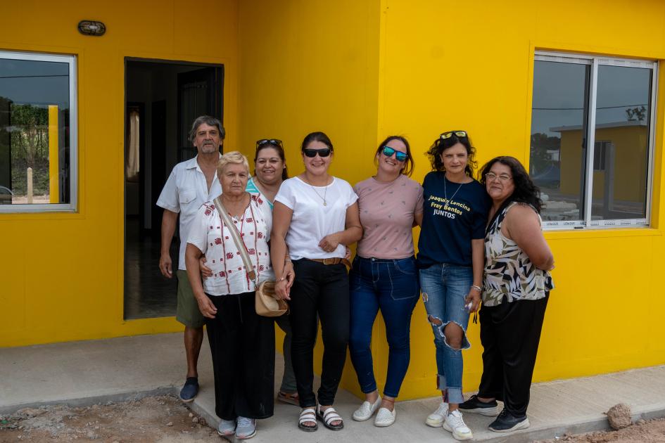 Entrega de viviendas en la ciudad de Fray Bentos Entrega de viviendas en la ciudad de Fray Bentos
