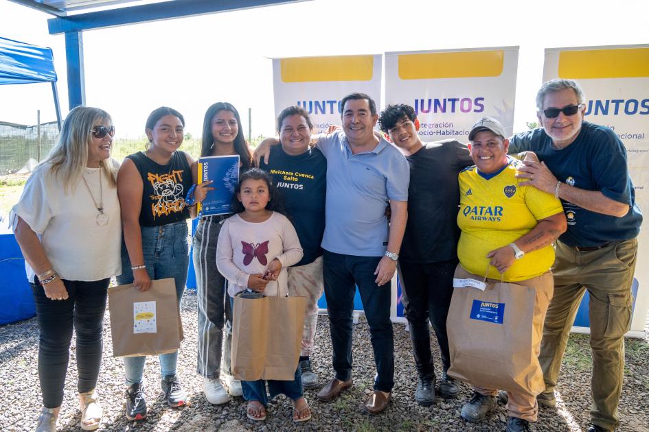 Entrega de viviendas en la ciudad de Salto Entrega de viviendas en la ciudad de Salto