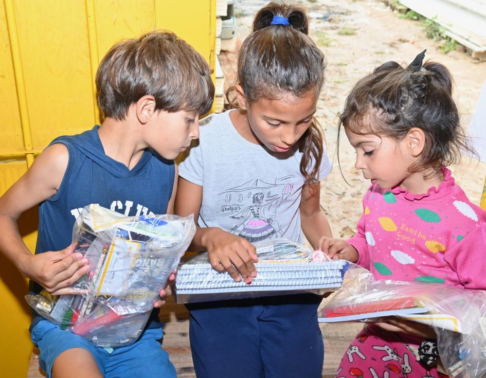 Entrega de kits de materiales en la ciudad de Tacuarembó