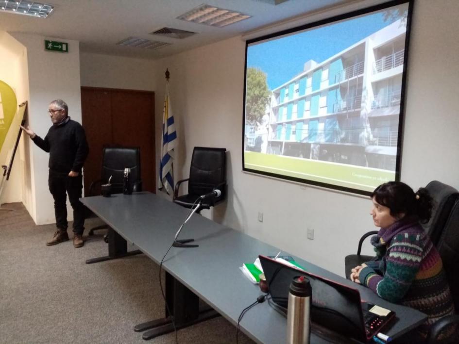 Reunión informativa sobre el primer llamado anual a cooperativas sin terreno Reunión