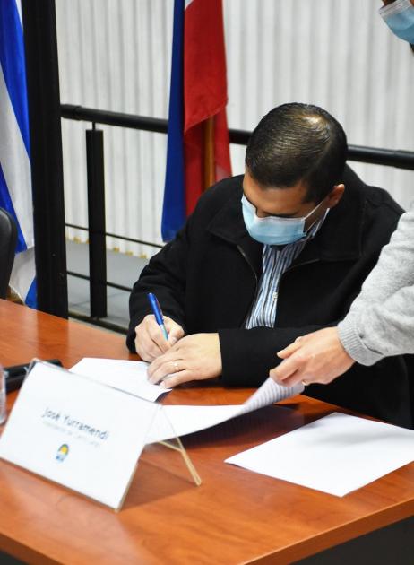 Firmando Cerro Largo Cerro Largo