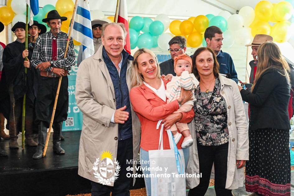 Pueblo Independencia tiene un nuevo plan de Mevir Pueblo Independencia tiene un nuevo plan de Mevir