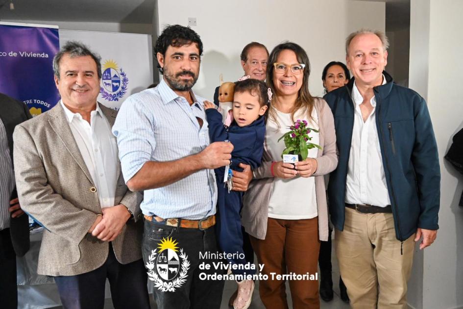 Inauguración de viviendas en Tacuarembó Tacuarembó