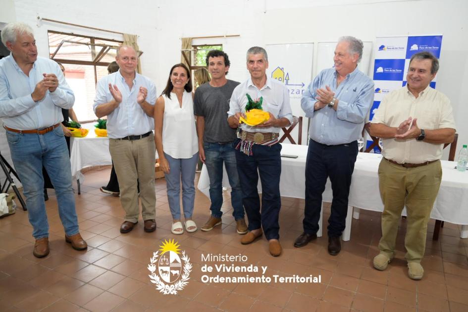 autoridades y familias autoridades y familias
