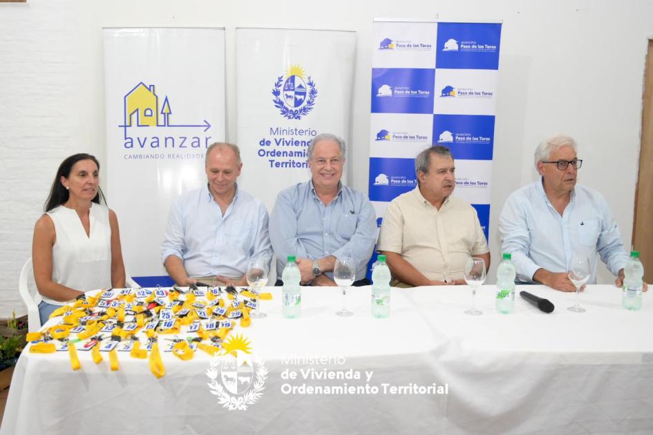 autoridades y familias autoridades y familias