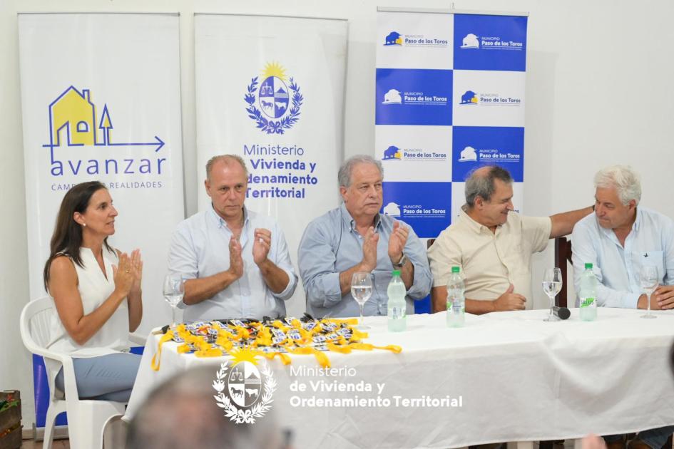 autoridades y familias autoridades y familias