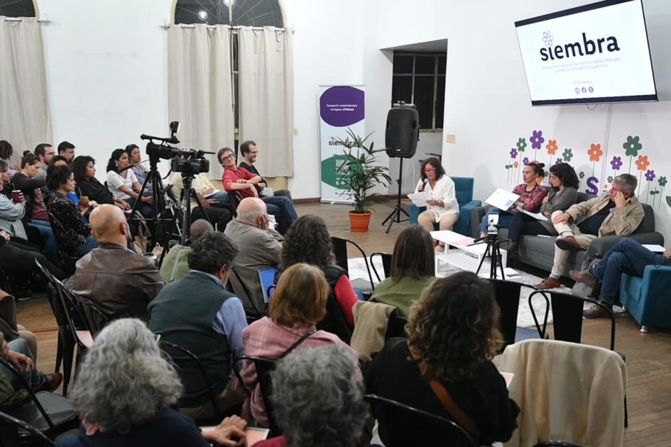 Ministra de Vivienda, Tamara Paseyro, participó en la presentación de “desencuentro” Ministra de Vivienda, Tamara Paseyro, participó en la presentación de “desencuentro”