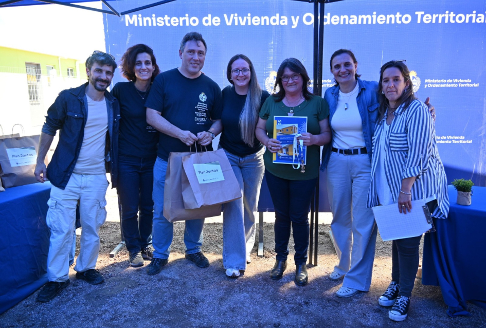 Entrega de viviendas en Río Branco