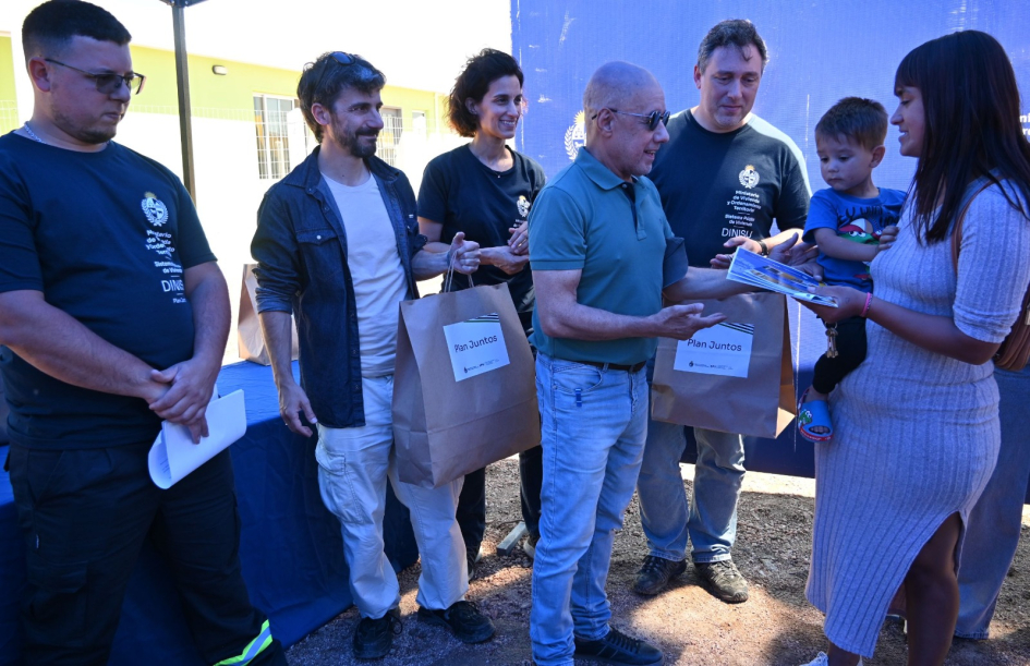 Entrega de viviendas en Río Branco