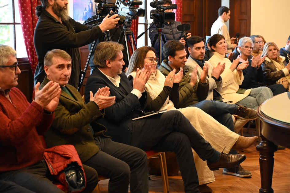 Firma de convenio con Intendencia de Colonia.