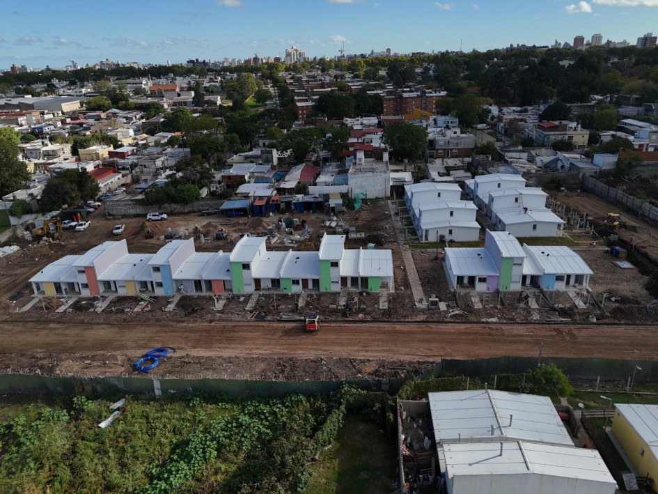 Gobierno Nacional firma convenios con intendencias Gobierno Nacional firma convenios con intendencias