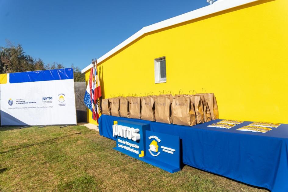Ceremonia de entrega de viviendas de Campo Galusso Ceremonia de entrega de viviendas de Campo Galusso