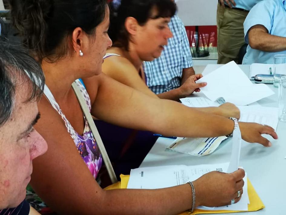 Encuentro en durazno Varias personas en una reunión