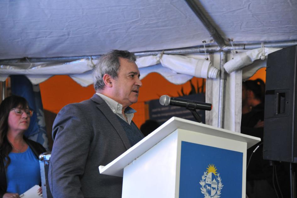 vivienda ministro