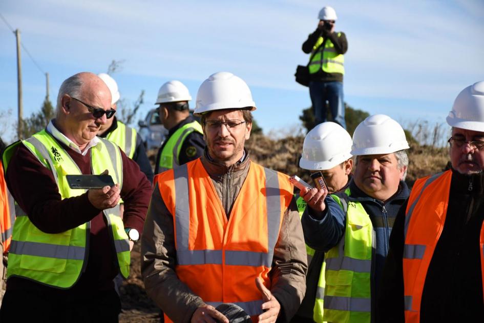 Director Nacional de Ordenamiento Territorial José Freitas en zona de obras
