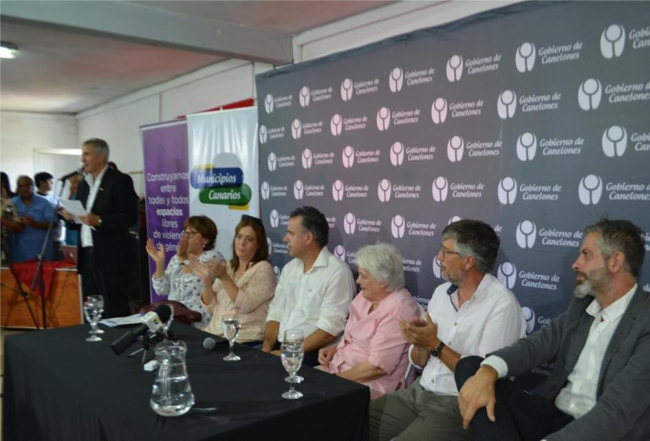 Mejoramiento barrial Lucia Topolansky, Yamandu Orsi y autoridades