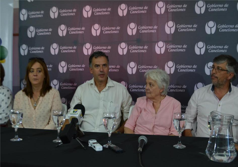 Mejoramiento barrial Lucia Topolansky, Yamandu Orsi y autoridades