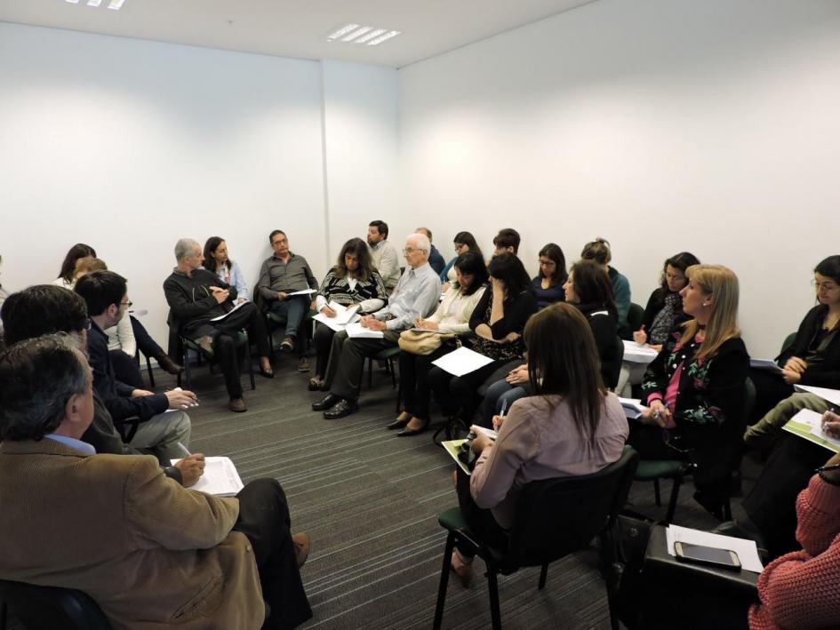 Taller de intercambio entre los y las asistentes