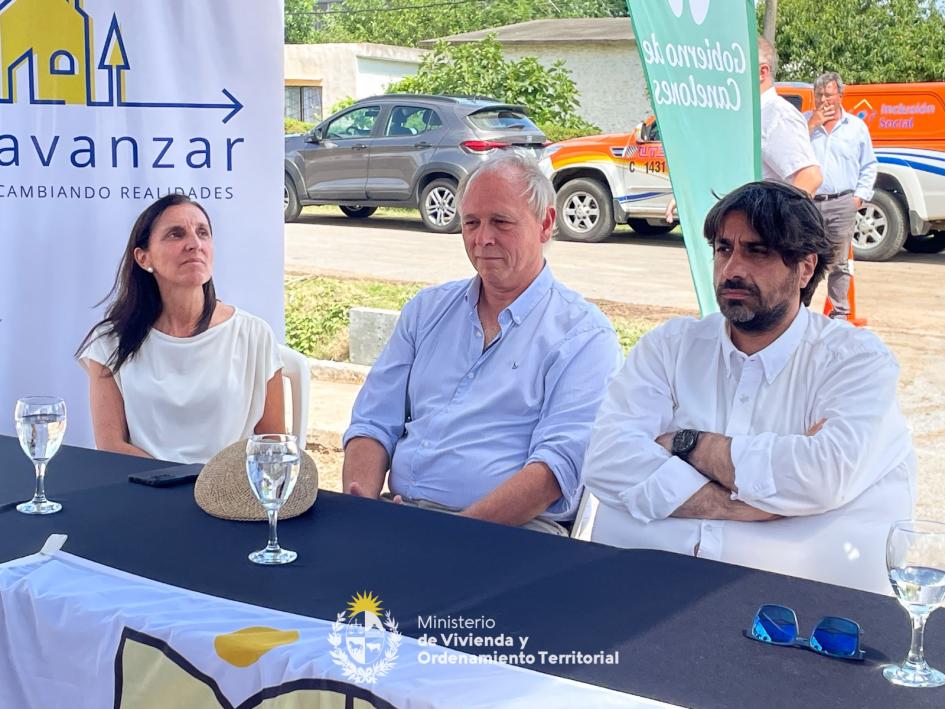Segunda entrega de viviendas del Plan Avanzar en Pando Norte Segunda entrega de viviendas del Plan Avanzar en Pando Norte