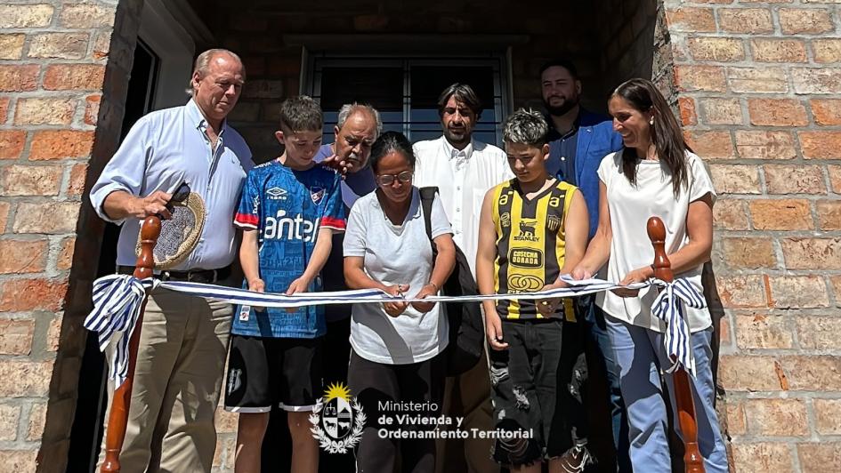 Segunda entrega de viviendas del Plan Avanzar en Pando Norte Segunda entrega de viviendas del Plan Avanzar en Pando Norte