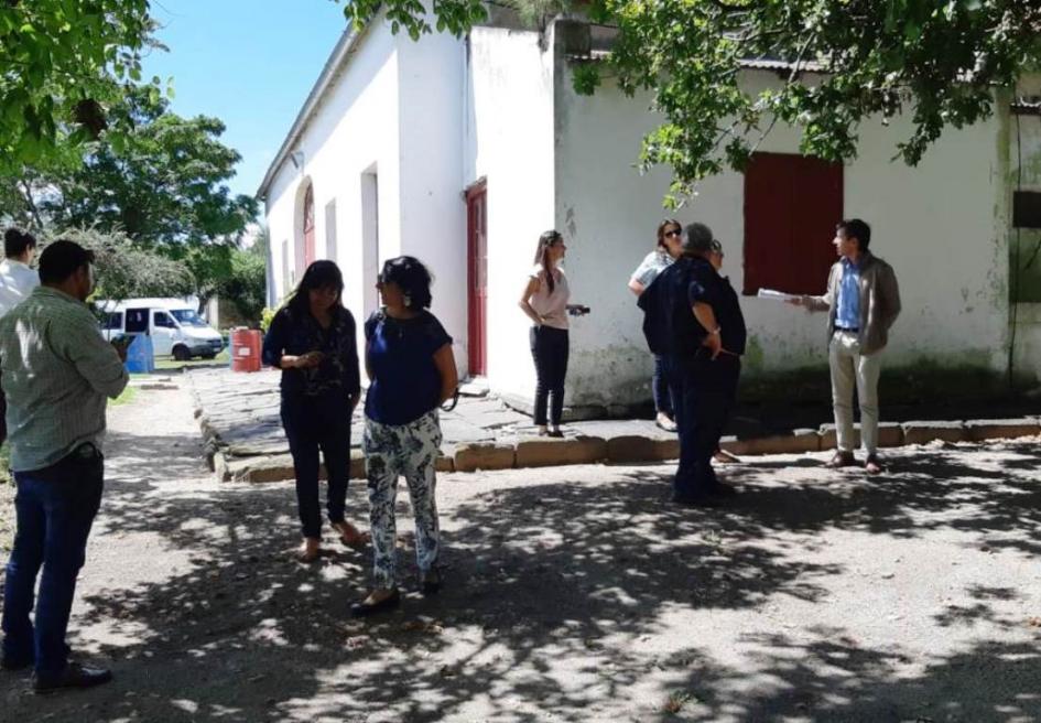 Ecilda Paullier Autoridades y técnicos por comenzar la recorrida por Ecilda Paullier