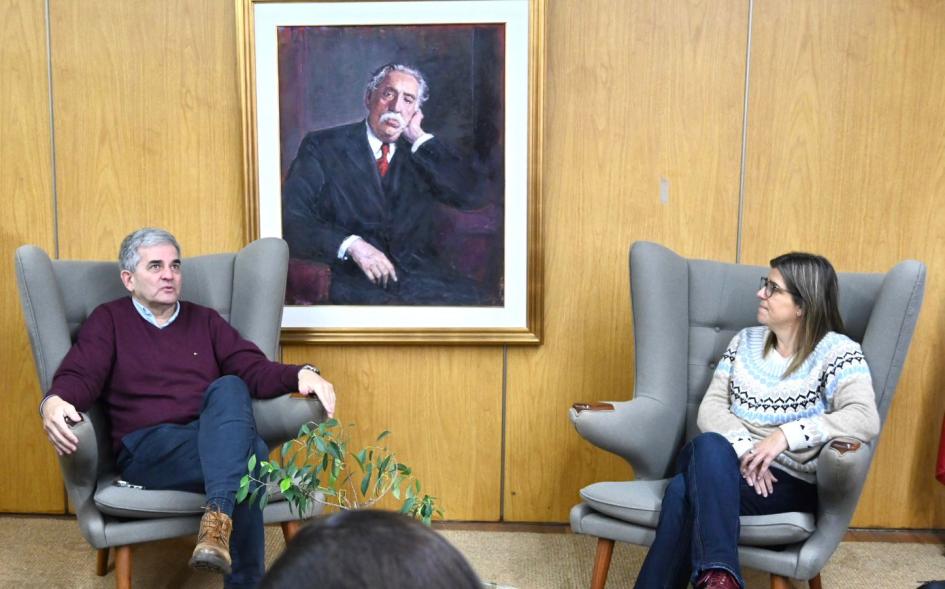 Ministra e Intendente de Rivera Ministra sentada junto al Intendente de Rivera
