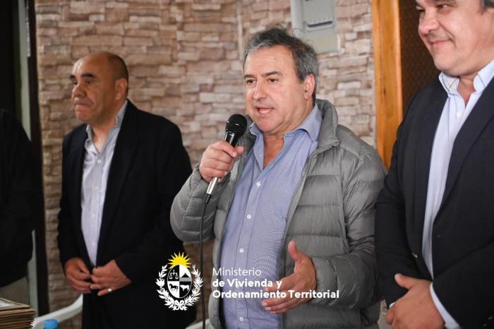 50 familias de San José recibieron los títulos de su vivienda