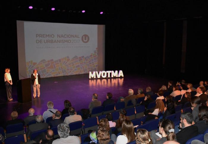 Ministra Eneida De León presenta la segunda edición del Premio Nacional de Urbanismo en sala Hugo Balzo