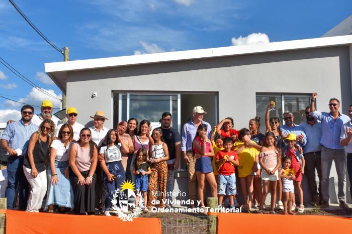 Plan Avanzar entregó 31 viviendas para familias de Florida