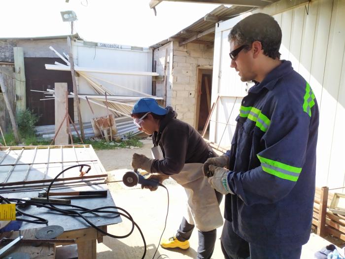 Curso de soldadura y herrería para participantes de Plan Juntos