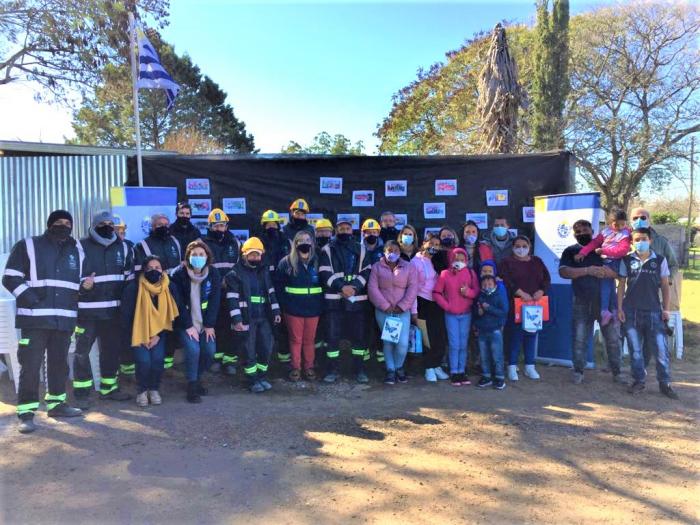Familias participantes, equipo de territorio y autoridades de Juntos