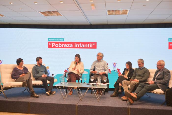 Ministra de Vivienda, participó del seminario “Infancia y Pobreza” destinado a promover el diálogo s