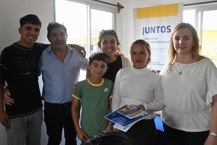 Entrega de viviendas en Fray Bentos